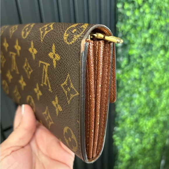 Louis Vuitton Monogram Leather Wallet - Picture 14 of 16